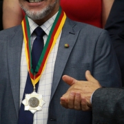 Reitor Leonardo Beroldt recebe a Medalha do Mérito Farroupilha 