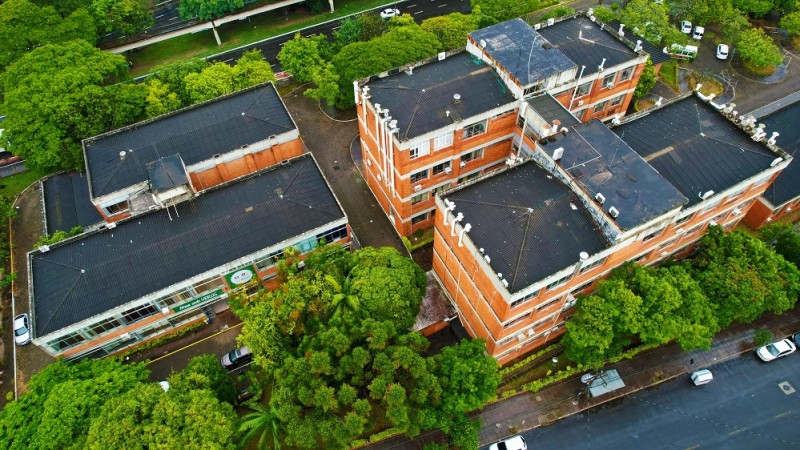 Foto aérea do complexo de prédios do Campus Central da Uergs, incluindo Reitoria.
