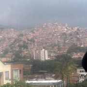 Comuna 13 ou San Javier, uma das 16 comunas da cidade de Medellín, na Colômbia.