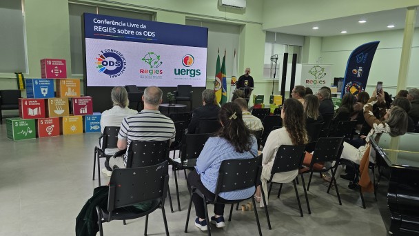 1&ordf; Coonfer&ecirc;ncia Livre da Regies reuniu representantes das universidades da Rede no Campus Central da Uergs, em Porto Alegre.